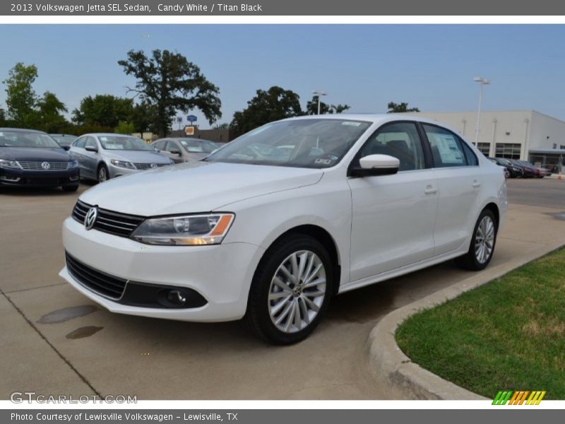 Candy White / Titan Black 2013 Volkswagen Jetta SEL Sedan