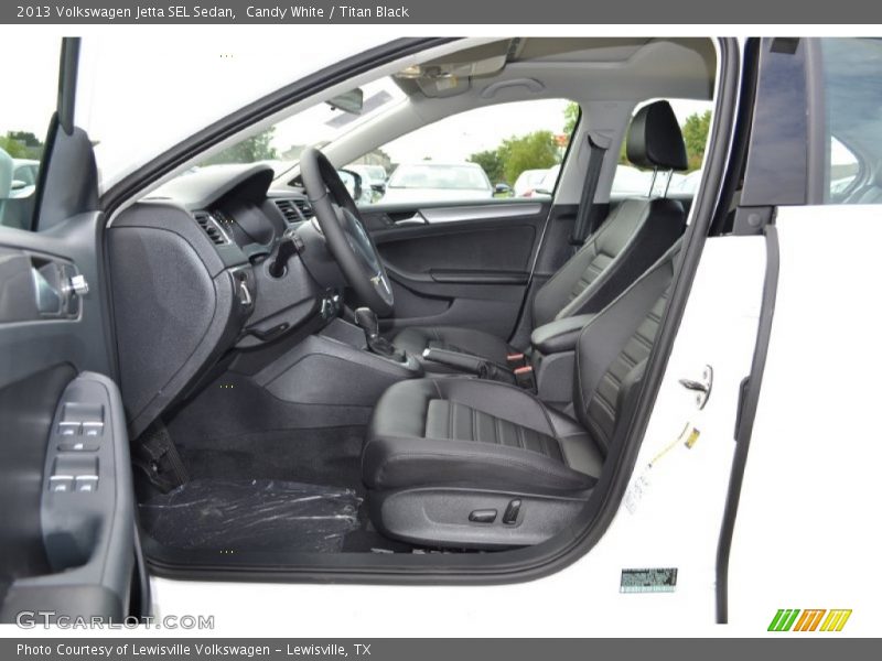 Candy White / Titan Black 2013 Volkswagen Jetta SEL Sedan