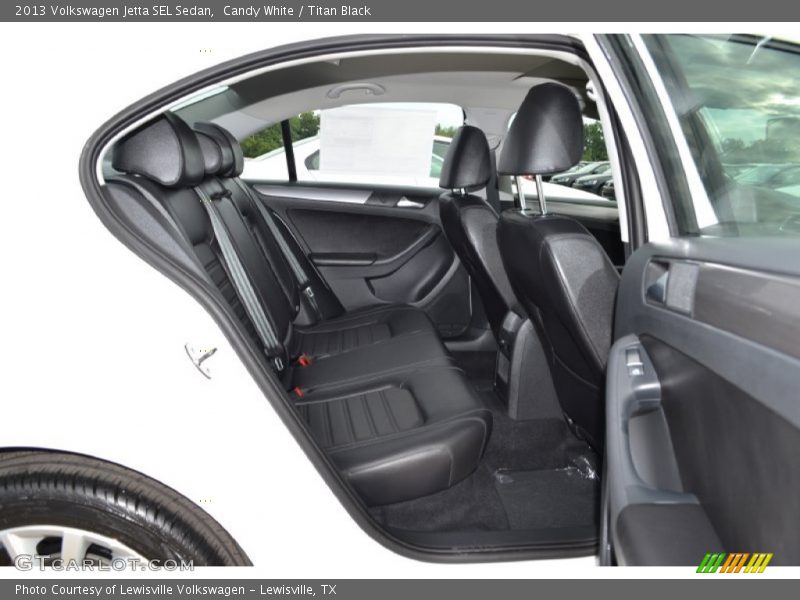 Candy White / Titan Black 2013 Volkswagen Jetta SEL Sedan