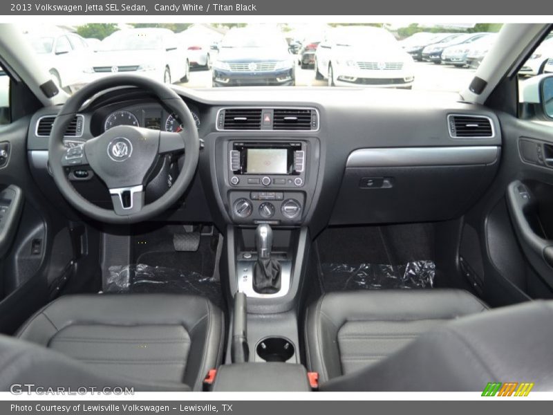 Candy White / Titan Black 2013 Volkswagen Jetta SEL Sedan