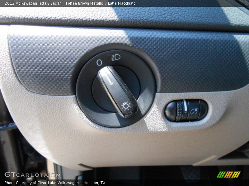 Toffee Brown Metallic / Latte Macchiato 2013 Volkswagen Jetta S Sedan