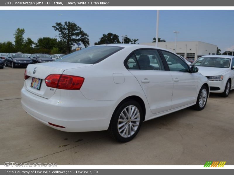 Candy White / Titan Black 2013 Volkswagen Jetta TDI Sedan