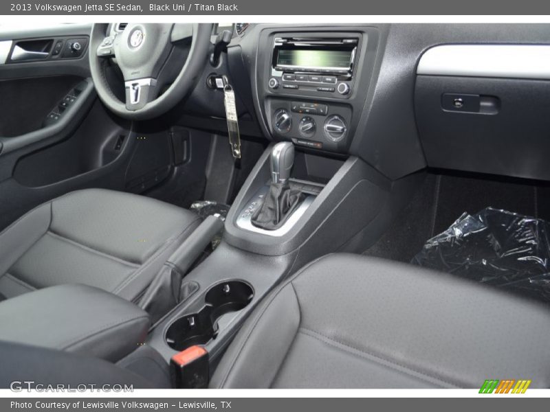 Black Uni / Titan Black 2013 Volkswagen Jetta SE Sedan