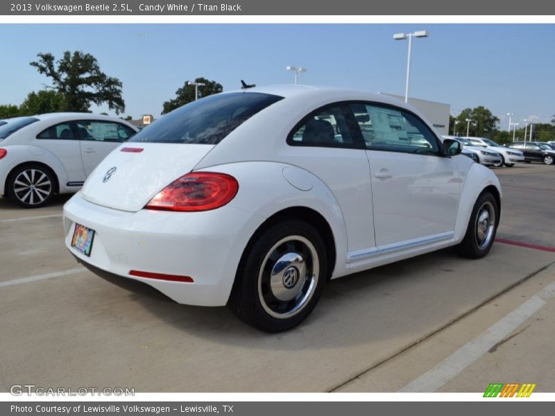 Candy White / Titan Black 2013 Volkswagen Beetle 2.5L