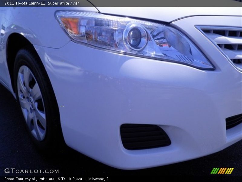 Super White / Ash 2011 Toyota Camry LE