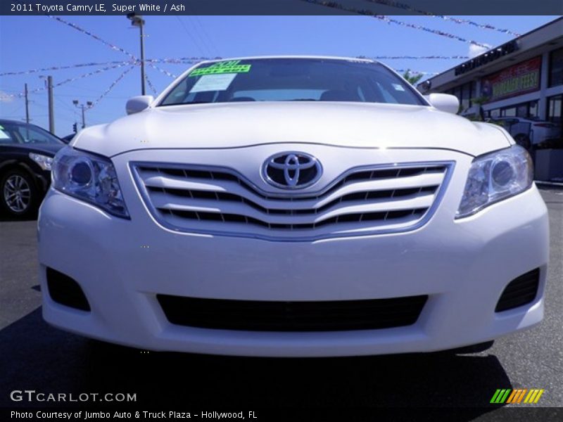 Super White / Ash 2011 Toyota Camry LE