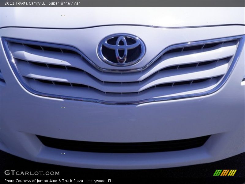 Super White / Ash 2011 Toyota Camry LE