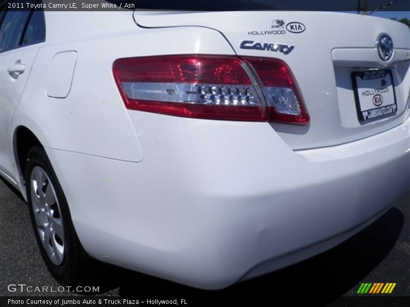 Super White / Ash 2011 Toyota Camry LE