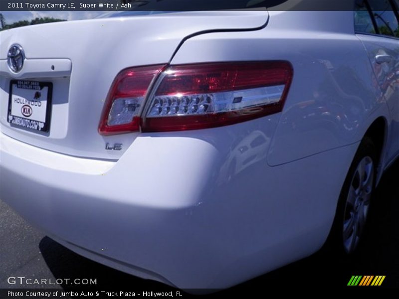Super White / Ash 2011 Toyota Camry LE