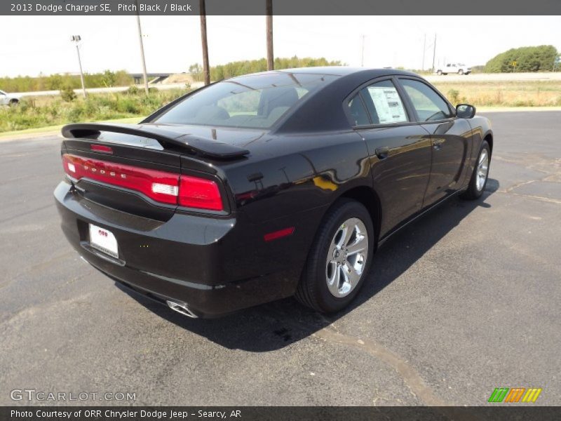 Pitch Black / Black 2013 Dodge Charger SE