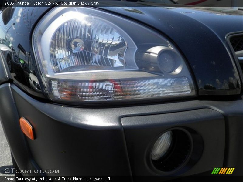 Obsidian Black / Gray 2005 Hyundai Tucson GLS V6