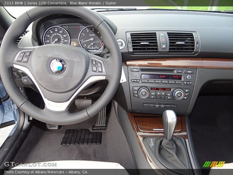 Dashboard of 2013 1 Series 128i Convertible