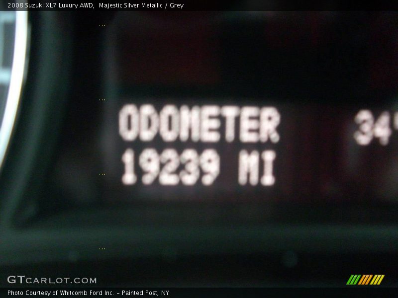 Majestic Silver Metallic / Grey 2008 Suzuki XL7 Luxury AWD