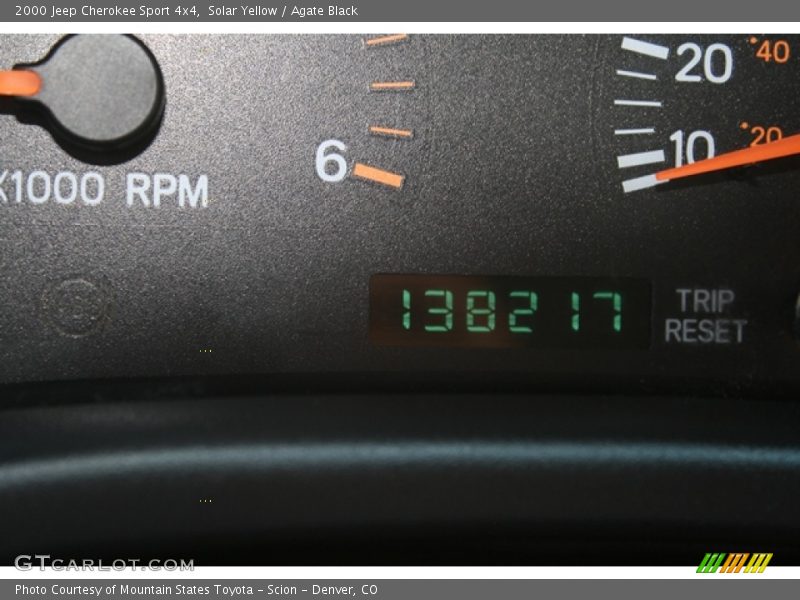 Solar Yellow / Agate Black 2000 Jeep Cherokee Sport 4x4