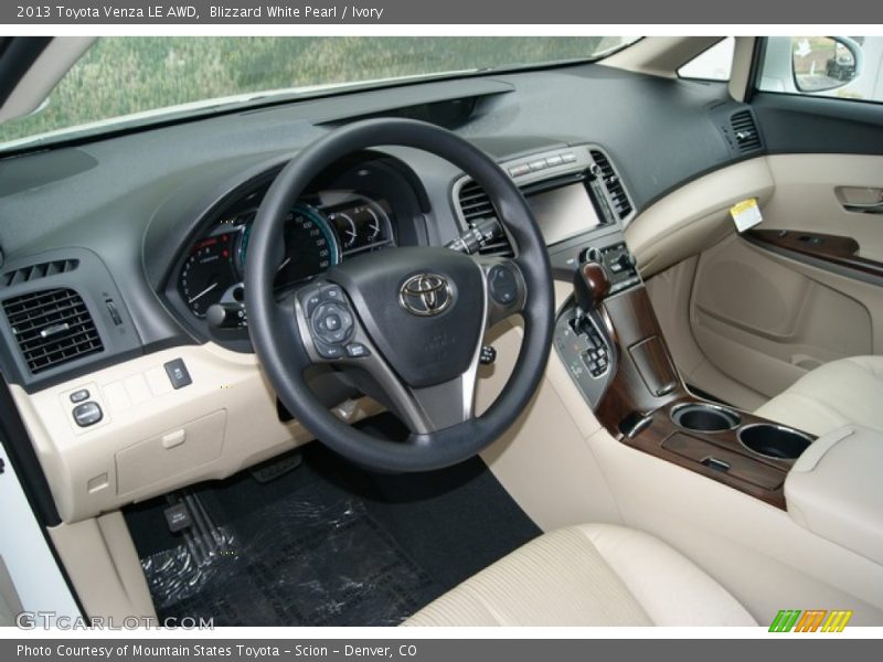 Blizzard White Pearl / Ivory 2013 Toyota Venza LE AWD