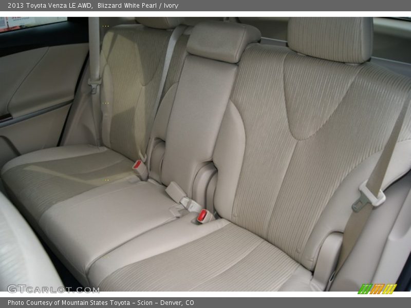 Blizzard White Pearl / Ivory 2013 Toyota Venza LE AWD