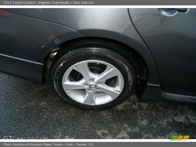 Magnetic Gray Metallic / Dark Charcoal 2013 Toyota Corolla S