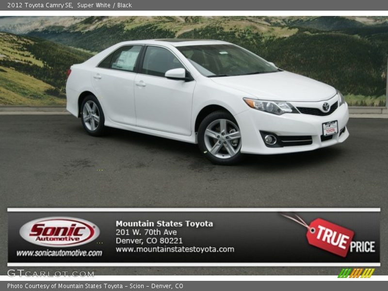 Super White / Black 2012 Toyota Camry SE