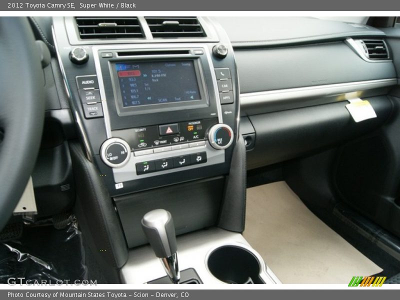 Super White / Black 2012 Toyota Camry SE