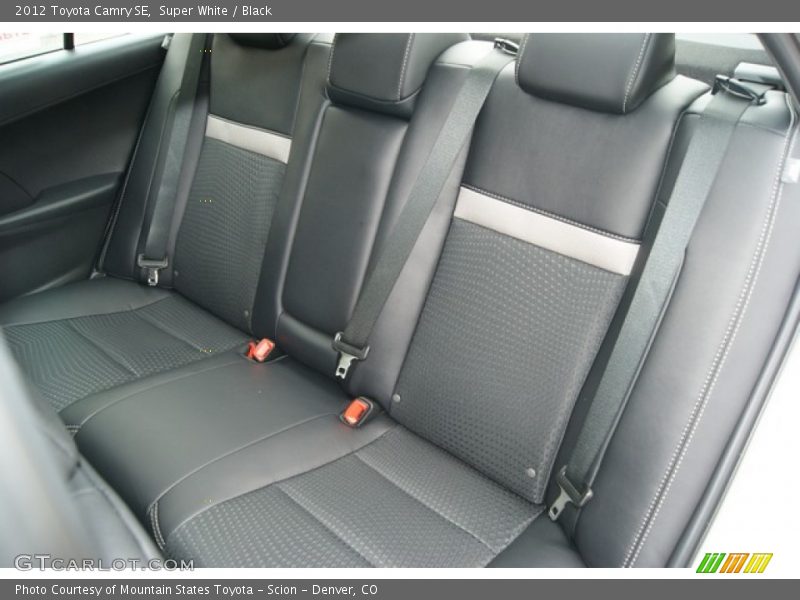 Super White / Black 2012 Toyota Camry SE