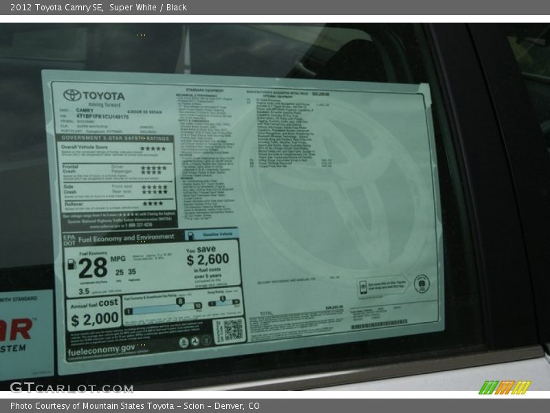 Super White / Black 2012 Toyota Camry SE