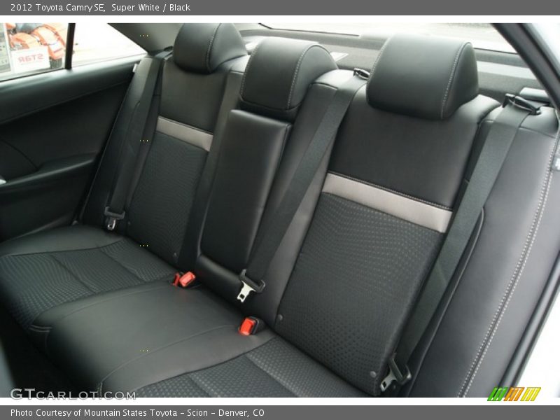 Super White / Black 2012 Toyota Camry SE
