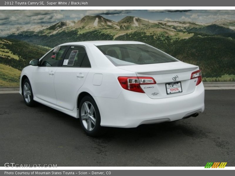 Super White / Black/Ash 2012 Toyota Camry SE