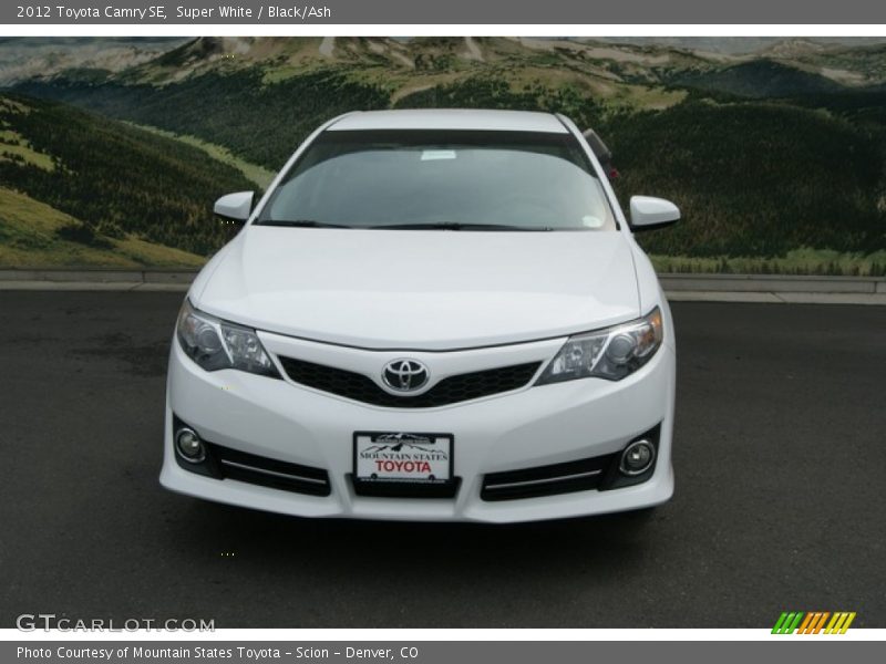 Super White / Black/Ash 2012 Toyota Camry SE