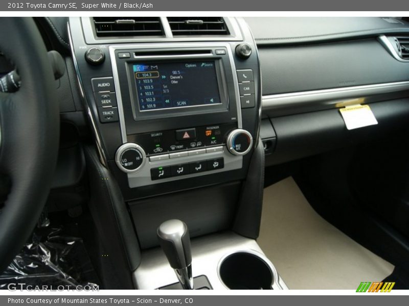 Super White / Black/Ash 2012 Toyota Camry SE