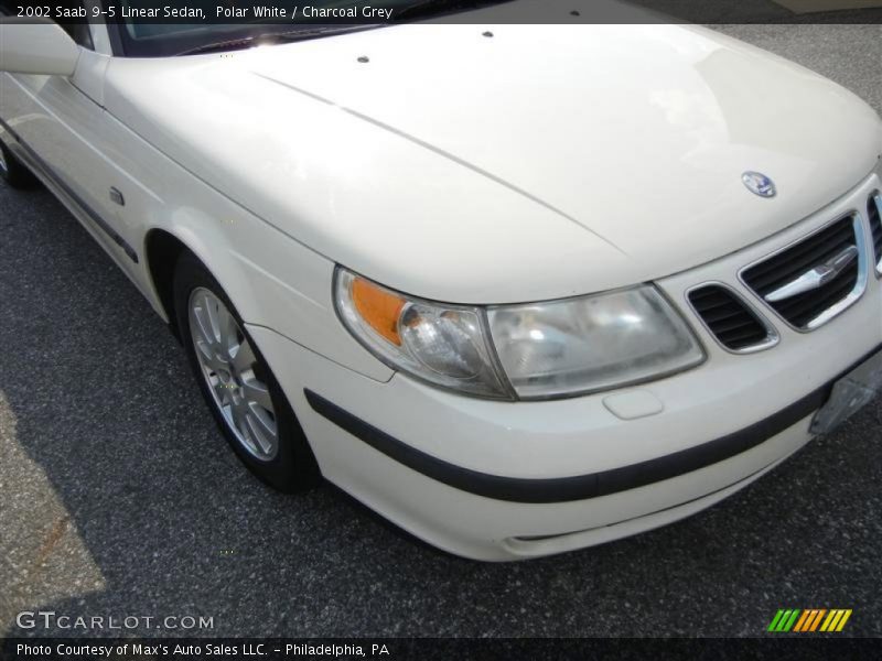 Polar White / Charcoal Grey 2002 Saab 9-5 Linear Sedan