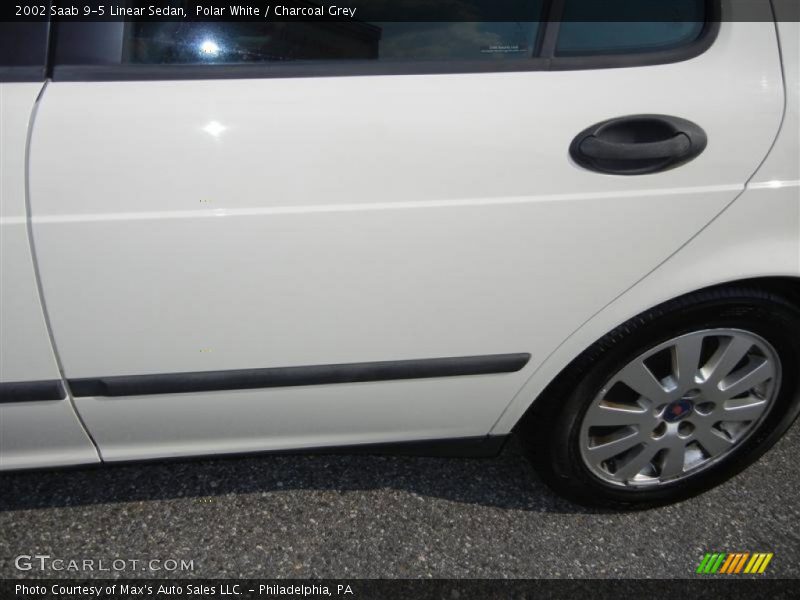 Polar White / Charcoal Grey 2002 Saab 9-5 Linear Sedan