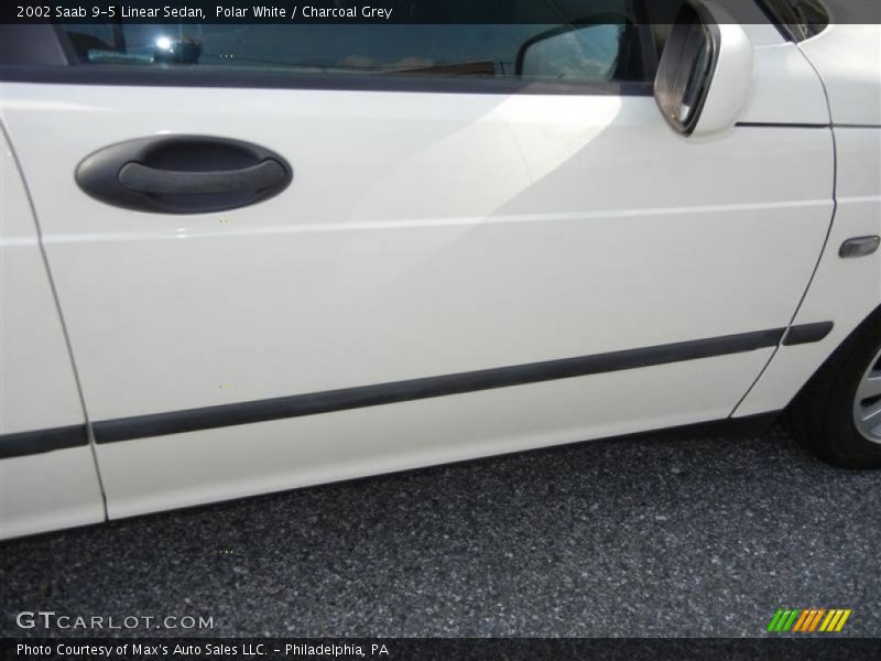 Polar White / Charcoal Grey 2002 Saab 9-5 Linear Sedan