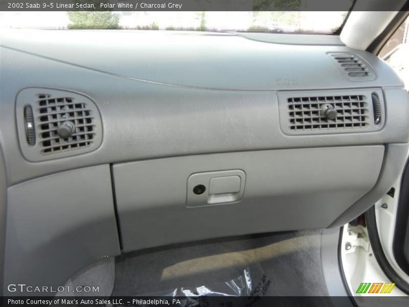 Polar White / Charcoal Grey 2002 Saab 9-5 Linear Sedan