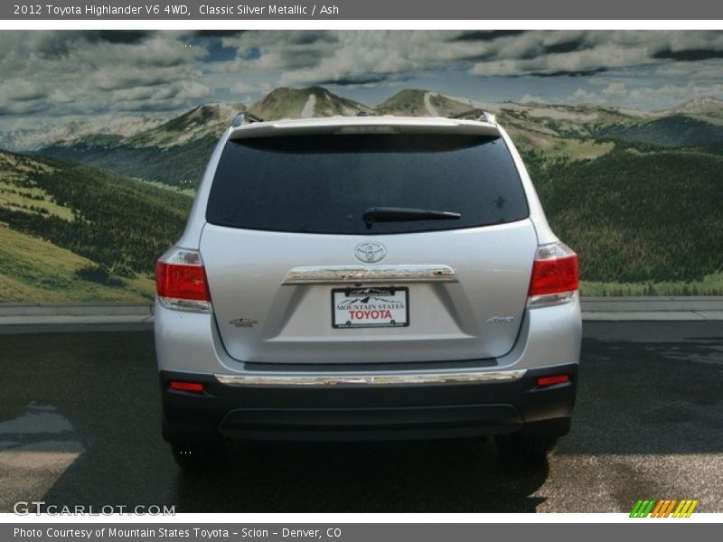 Classic Silver Metallic / Ash 2012 Toyota Highlander V6 4WD