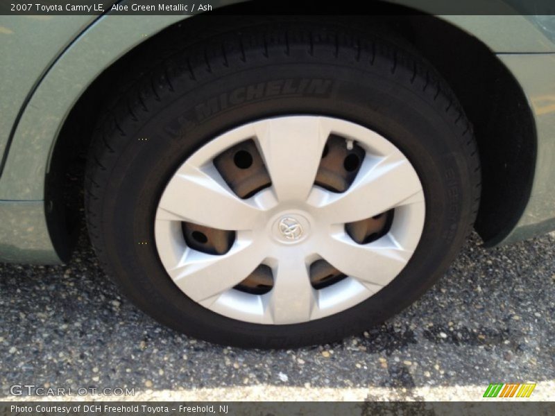 Aloe Green Metallic / Ash 2007 Toyota Camry LE