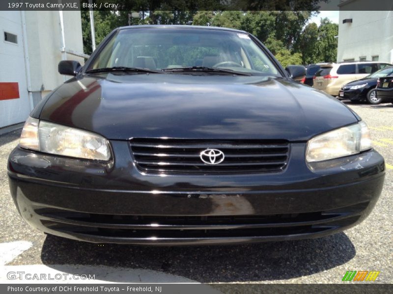 Black / Gray 1997 Toyota Camry XLE