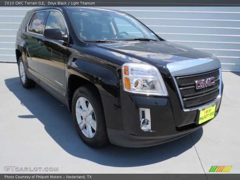 Onyx Black / Light Titanium 2010 GMC Terrain SLE
