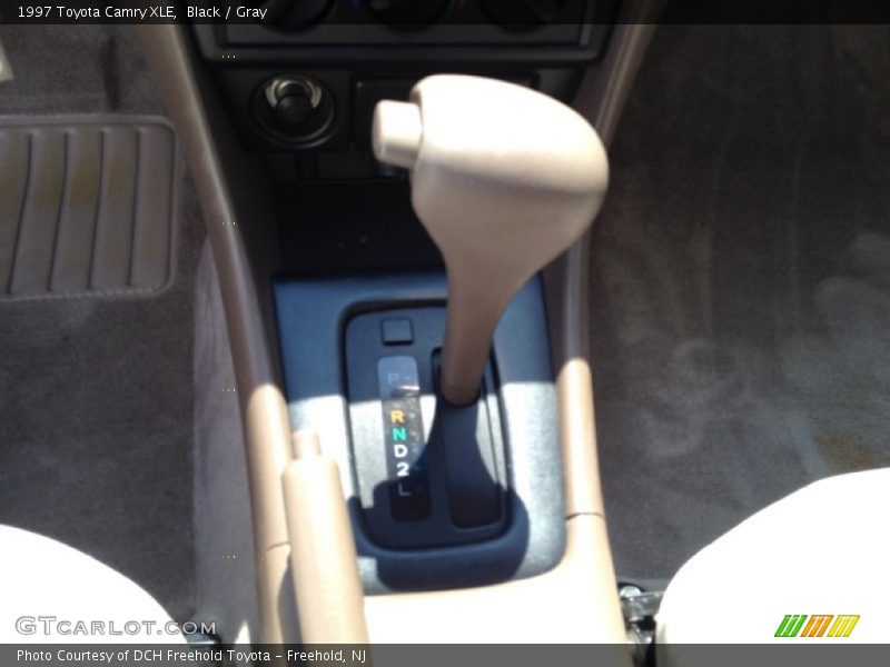 Black / Gray 1997 Toyota Camry XLE