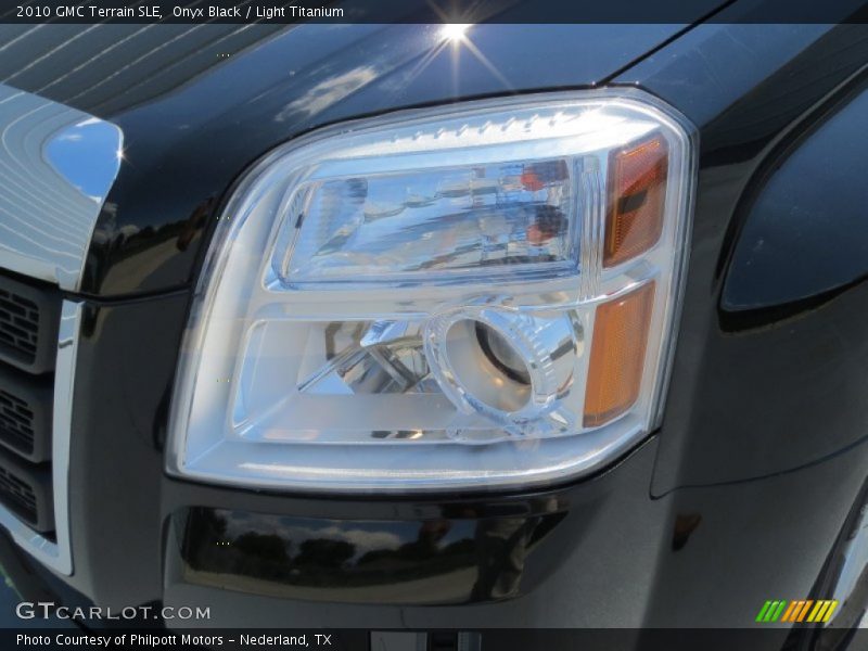 Onyx Black / Light Titanium 2010 GMC Terrain SLE