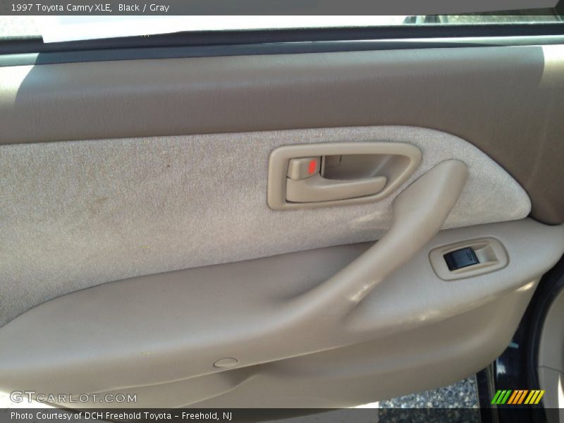 Black / Gray 1997 Toyota Camry XLE