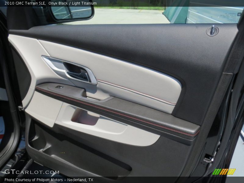 Onyx Black / Light Titanium 2010 GMC Terrain SLE
