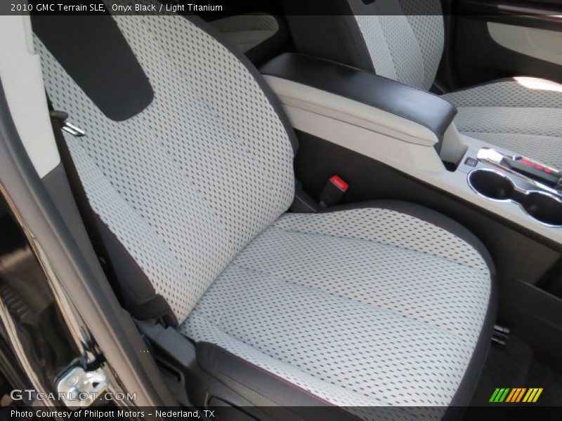 Onyx Black / Light Titanium 2010 GMC Terrain SLE