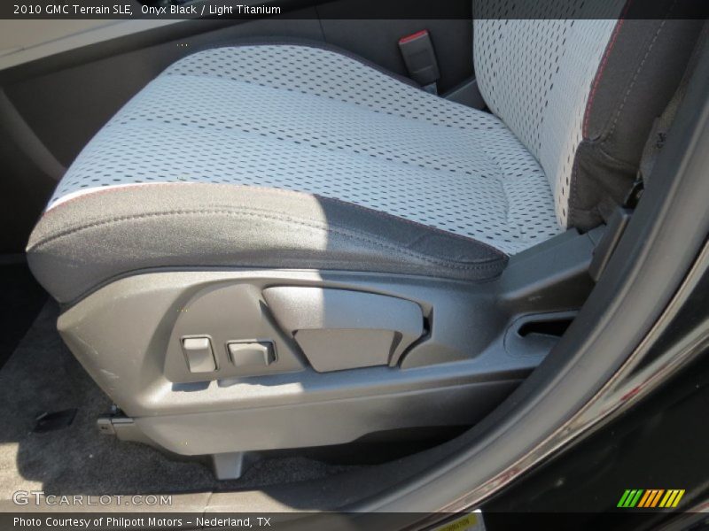 Onyx Black / Light Titanium 2010 GMC Terrain SLE