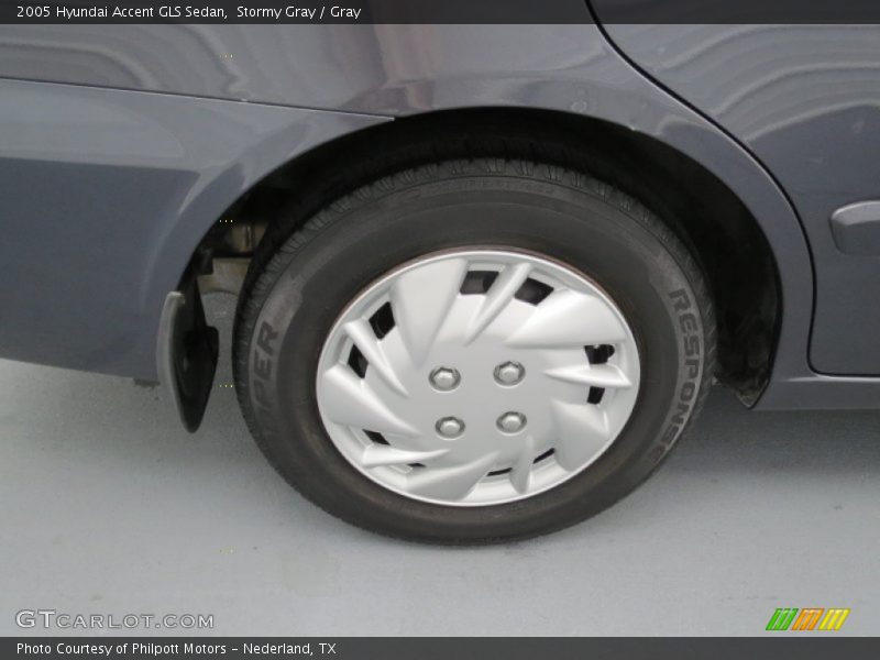 Stormy Gray / Gray 2005 Hyundai Accent GLS Sedan