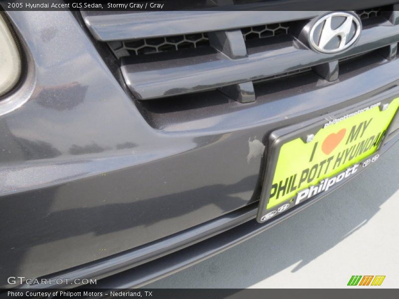 Stormy Gray / Gray 2005 Hyundai Accent GLS Sedan