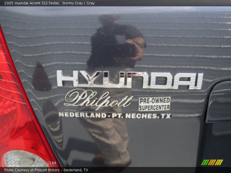 Stormy Gray / Gray 2005 Hyundai Accent GLS Sedan