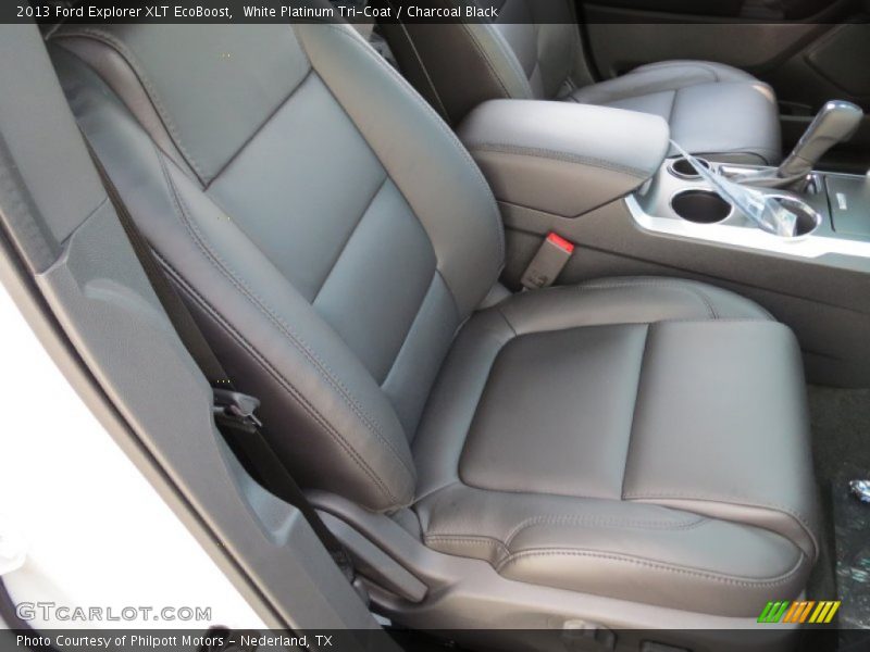 White Platinum Tri-Coat / Charcoal Black 2013 Ford Explorer XLT EcoBoost