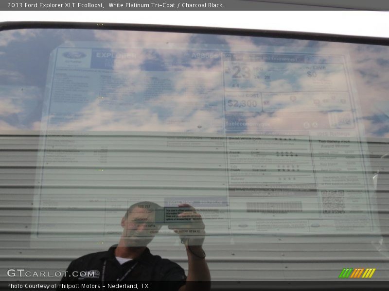 White Platinum Tri-Coat / Charcoal Black 2013 Ford Explorer XLT EcoBoost