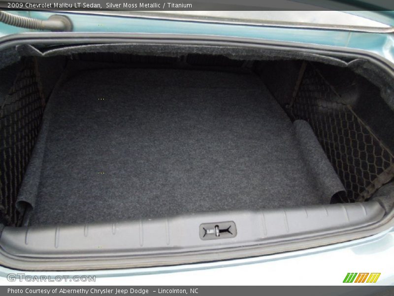  2009 Malibu LT Sedan Trunk