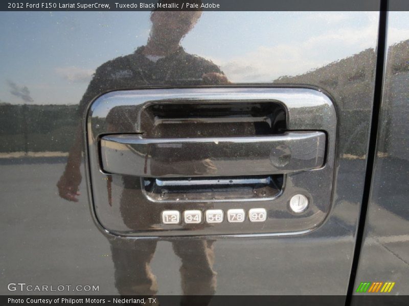 Tuxedo Black Metallic / Pale Adobe 2012 Ford F150 Lariat SuperCrew